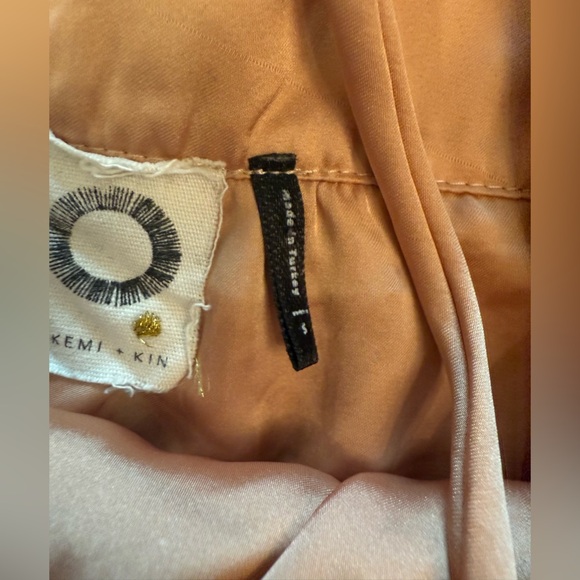 Anthropologie Akemi + Kin Abstract Tie Sleeve Geo Blouse Size Small - Picture 9 of 9